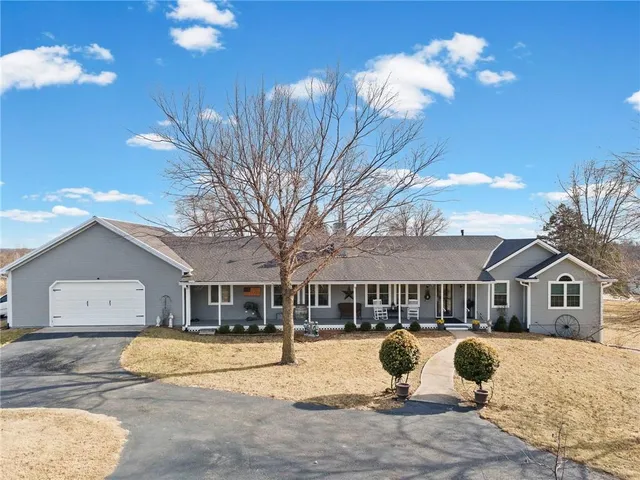 $557,500 | 10318 Northwest Old Highway 36, Cameron, MO 64429