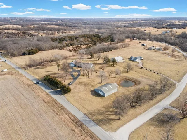$557,500 | 10318 Northwest Old Highway 36, Cameron, MO 64429