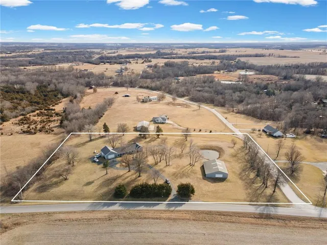 $557,500 | 10318 Northwest Old Highway 36, Cameron, MO 64429