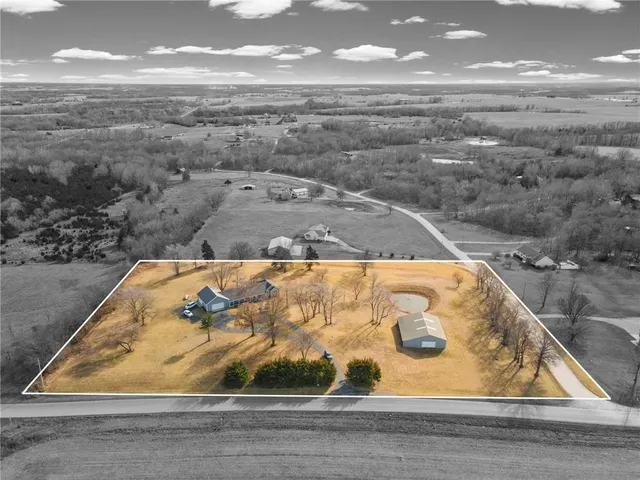 $557,500 | 10318 Northwest Old Highway 36, Cameron, MO 64429