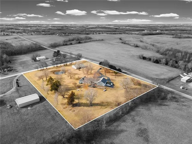 $557,500 | 10318 Northwest Old Highway 36, Cameron, MO 64429