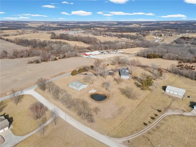 $557,500 | 10318 Northwest Old Highway 36, Cameron, MO 64429