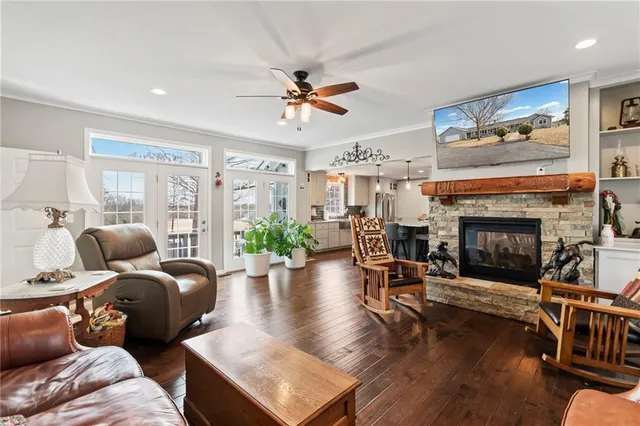 $557,500 | 10318 Northwest Old Highway 36, Cameron, MO 64429