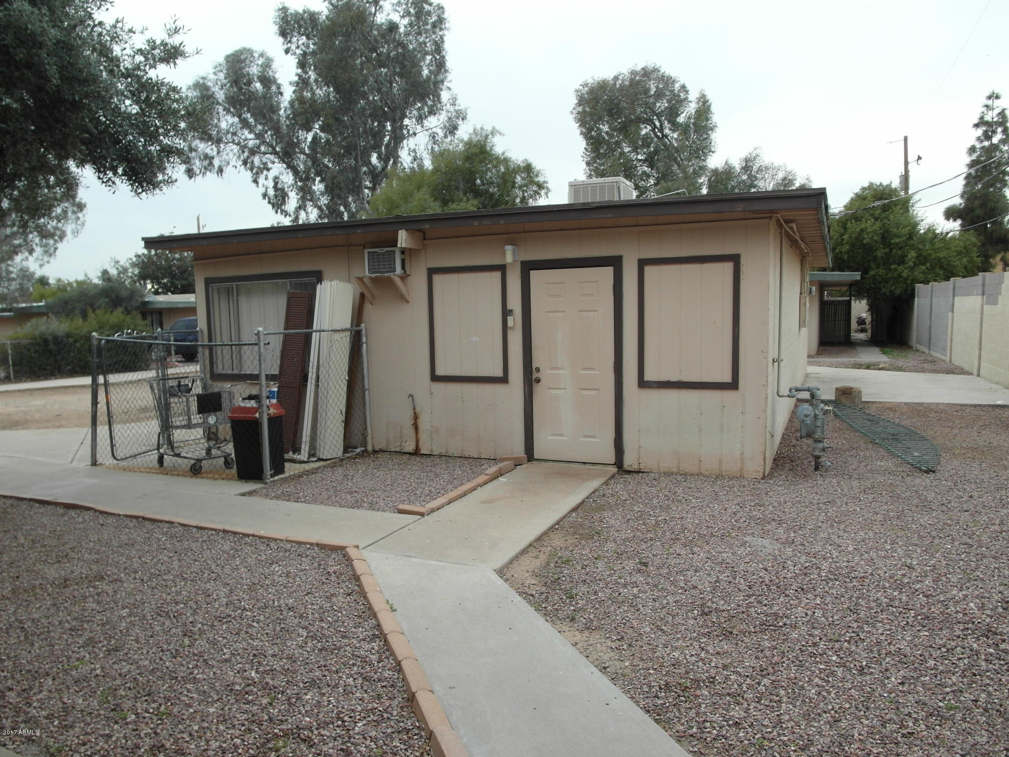 2026 West Cactus Road Phoenix, AZ 85029 - Photo 8 of 10 SAM_6435