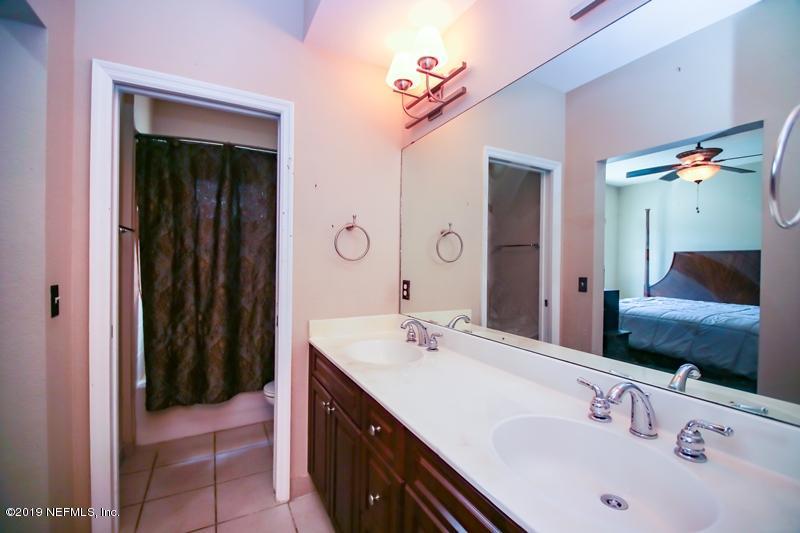 9745 Touchton Road, Unit 524 Jacksonville, FL 32246 - Photo 46 of 71 L2nd Bathroom (7)