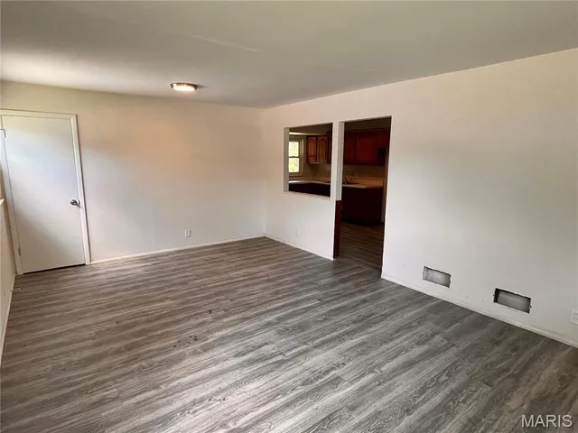 $74,900 | 10501 Lilac Avenue, St. Louis, MO 63137