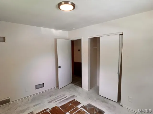 $74,900 | 10501 Lilac Avenue, St. Louis, MO 63137