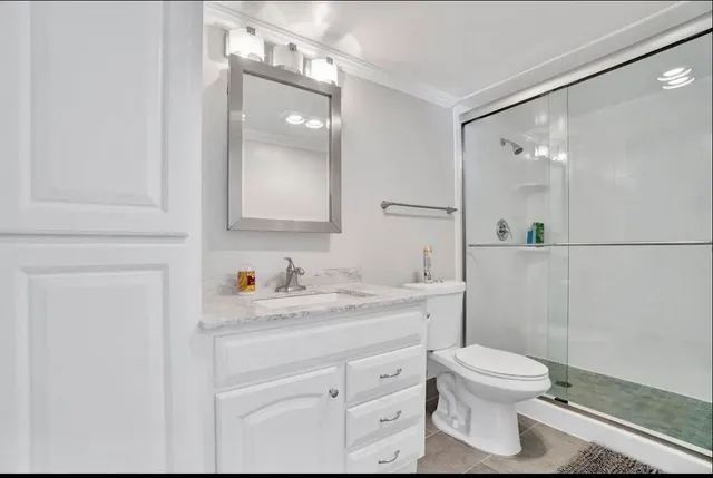 $3,250 | 300 Croton Avenue, Unit 102, Lantana, FL 33462