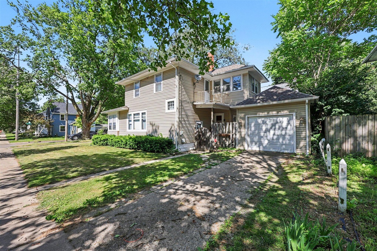617 Union Street Jackson, MI 49203 - Photo 2 of 29