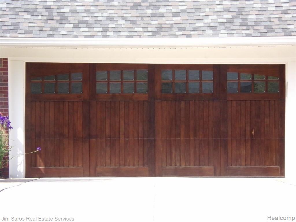 1070 North Renaud Road Grosse Pointe, MI 48236 - Photo 3 of 47 Garage.jpg