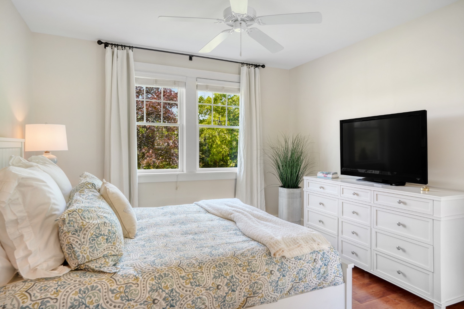 27 Watcha Path Edgartown, MA 02539 - Photo 19 of 41