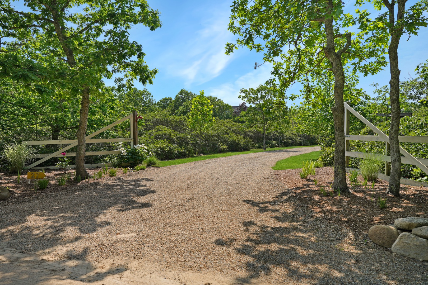 27 Watcha Path Edgartown, MA 02539 - Photo 3 of 41