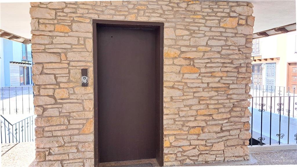 1418 Beech Avenue, Unit 3 McAllen, TX 78501 - Photo 6 of 29