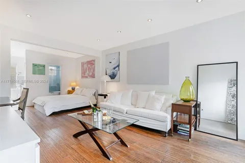 $185,000 | 1050 Pennsylvania Avenue, Unit 29, Miami Beach, FL 33139