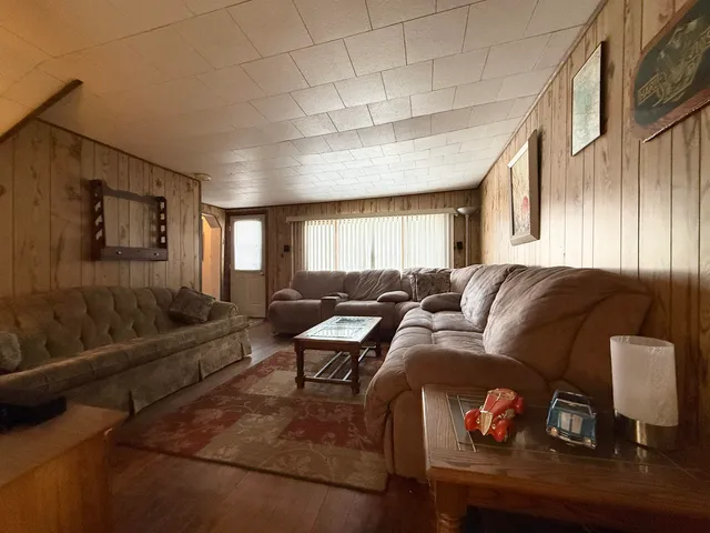 $150,300 | 609 8th Street Northwest, Chisholm, MN 55719