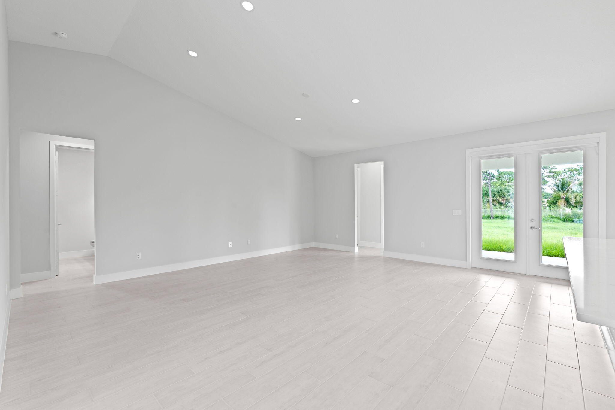11299 42nd Road North Royal Palm Beach, FL 33411 - Photo 4 of 50 Family Room