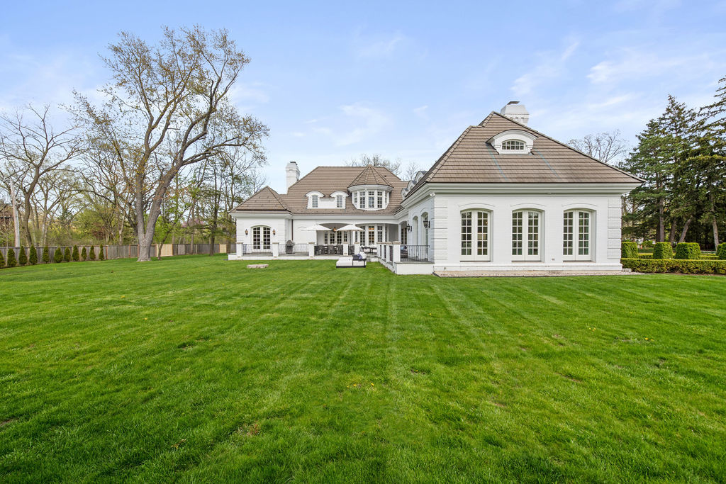 245 Maple Row Northfield, IL 60093 - Photo 42 of 44
