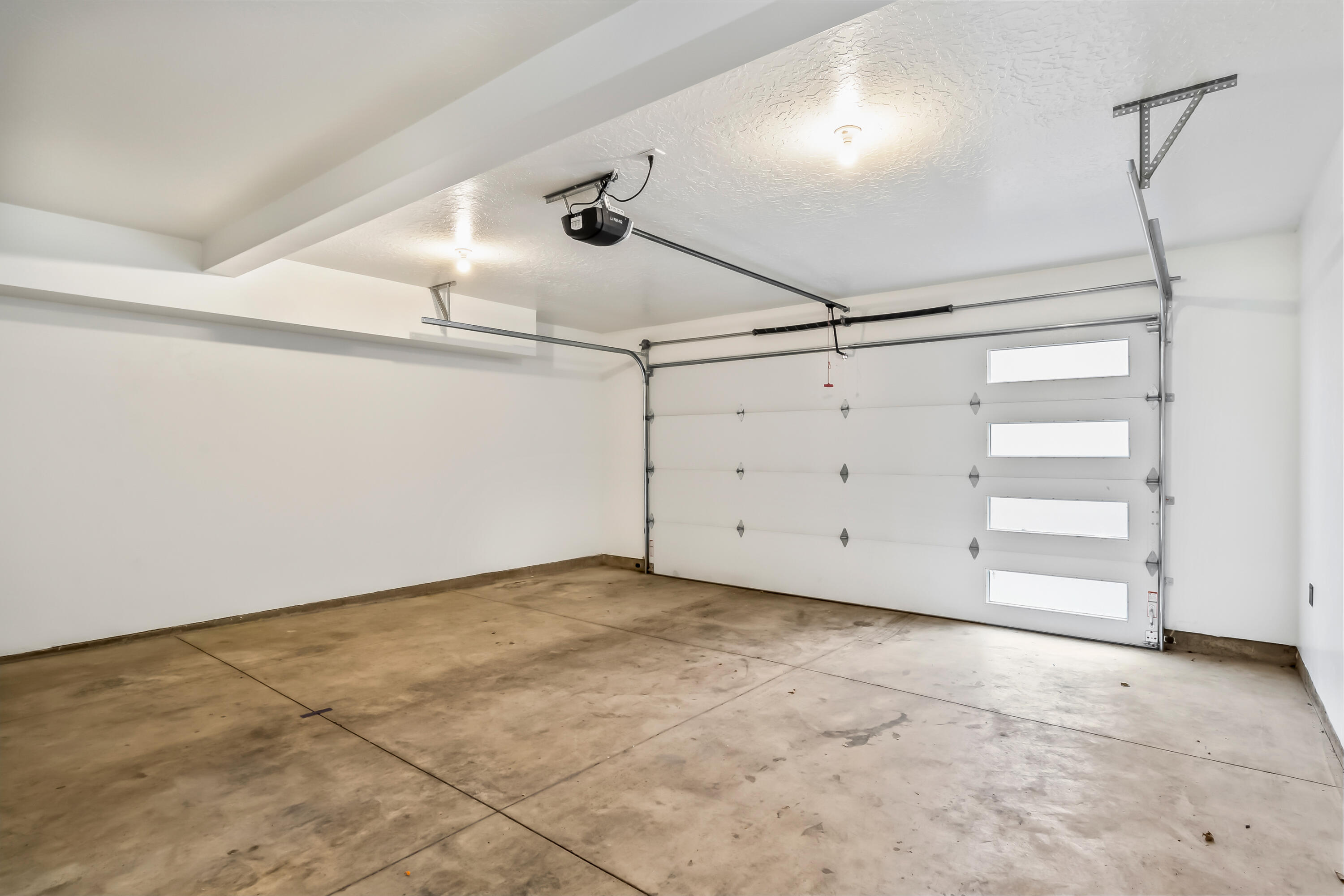 1441 Northwest 4th Street Redmond, OR 97756 - Photo 29 of 42