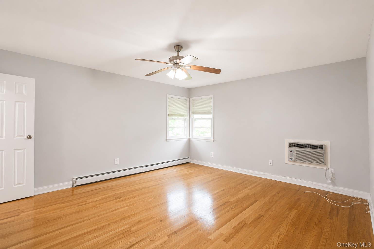 26 Lancaster Road, Unit UPPR Island Park, NY 11558 - Photo 7 of 17