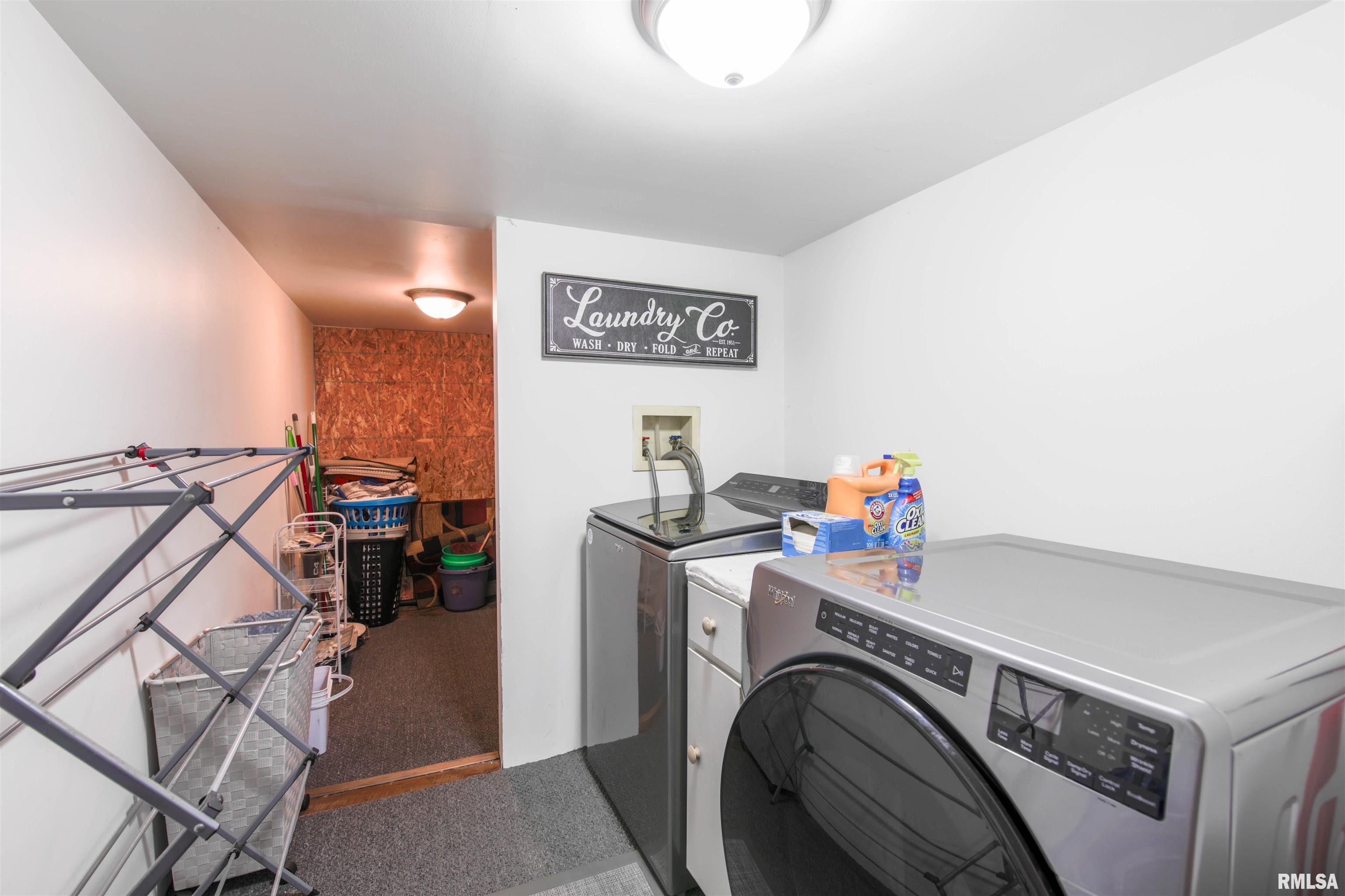 1562 Spring Bay Road East Peoria, IL 61611 - Photo 20 of 52