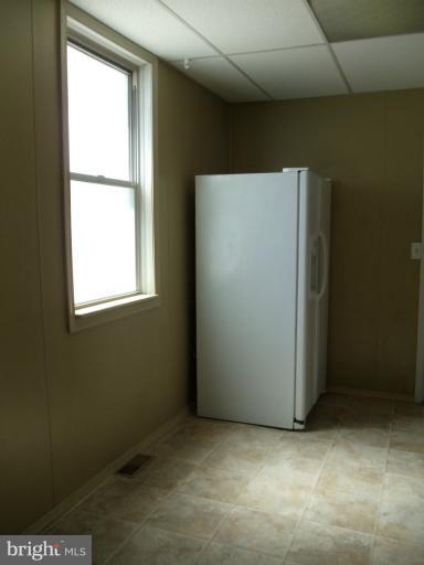 312 Pinewood Road Dundalk, MD 21222 - Photo 15 of 25 Kitchen