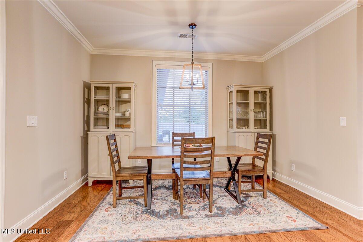 4426 Macon Cove Olive Branch, MS 38654 - Photo 22 of 37 Breakfast Room