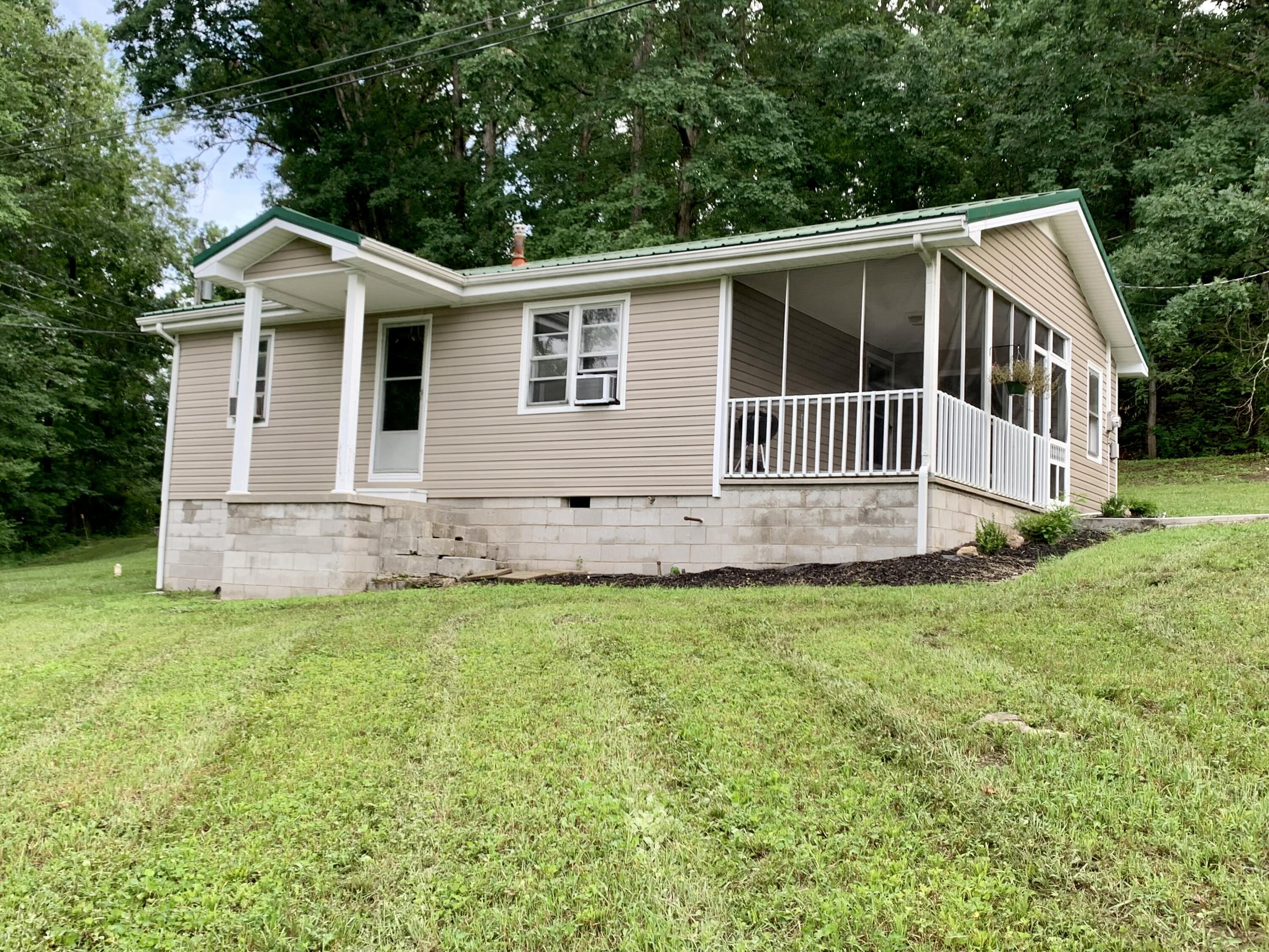 758 Mt Vernon Road Berea, KY 40403 - Photo 3 of 26 73516632-D74F-445B-B99C-90ACCA64047C