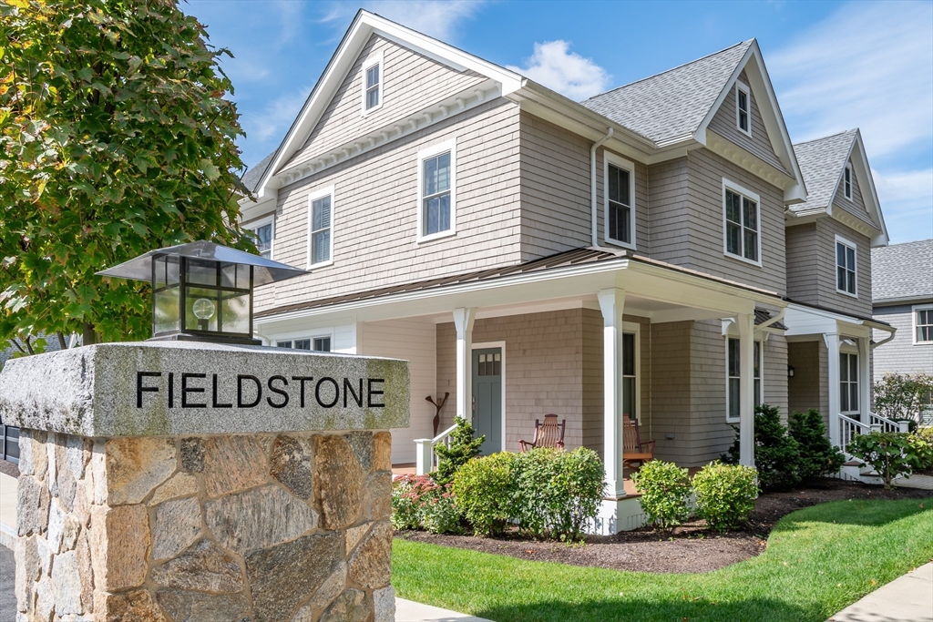 1 Fieldstone Way, Unit 1 Wellesley, MA 02482 - Photo 1 of 31 Gallery Image 1