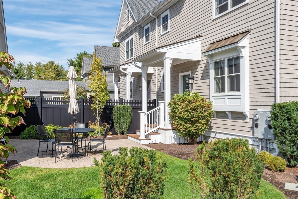 1 Fieldstone Way, Unit 1 Wellesley, MA 02482 - Photo 19 of 31 Gallery Image 19