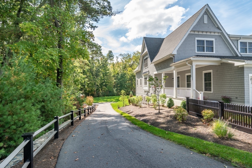 1 Fieldstone Way, Unit 1 Wellesley, MA 02482 - Photo 27 of 31 Gallery Image 27