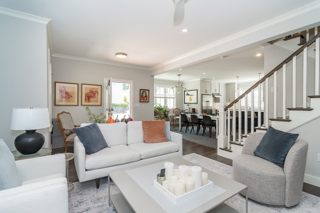 1 Fieldstone Way, Unit 1 Wellesley, MA 02482 - Photo 4 of 31 Gallery Image 4