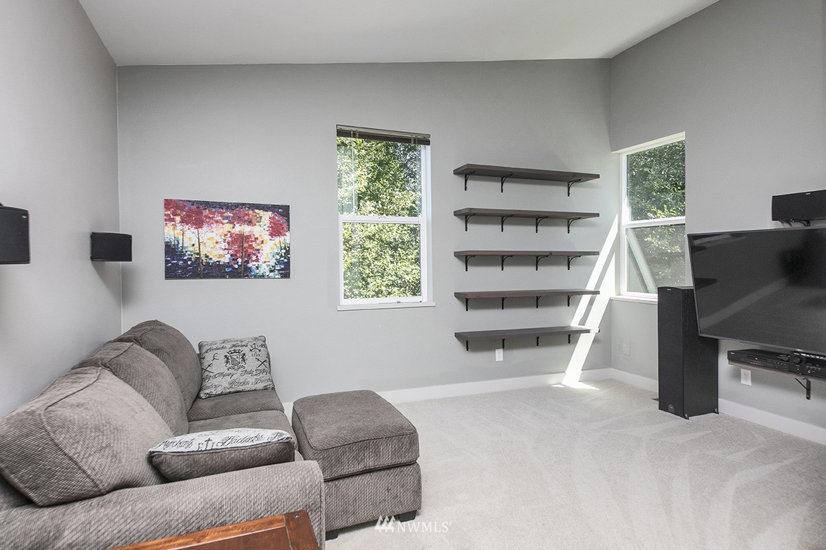 4250 East Clyde Road Langley, WA 98260 - Photo 12 of 16 Gallery Image 12