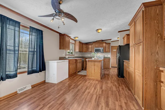 $200,000 | 27331 Honey Hill Road, Randall, MN 56475