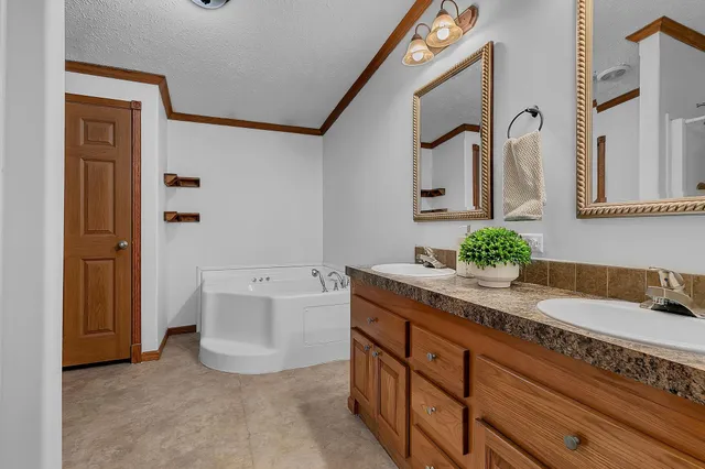 $200,000 | 27331 Honey Hill Road, Randall, MN 56475