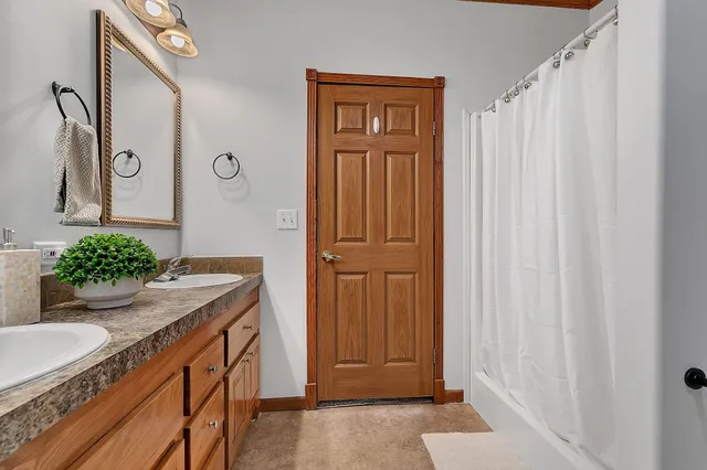 $200,000 | 27331 Honey Hill Road, Randall, MN 56475