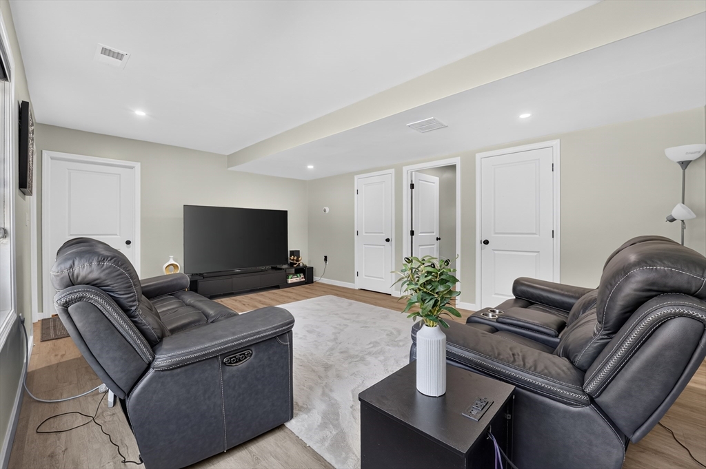 4 Jackson Road, Unit 4 North Chelmsford, MA 01863 - Photo 32 of 38