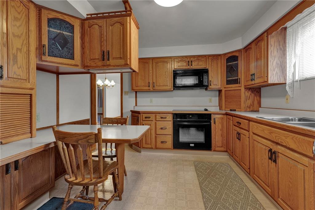1256 Blaine Road Monaca, PA 15061 - Photo 4 of 23 Sweet breakfast bar for your morning coffee.