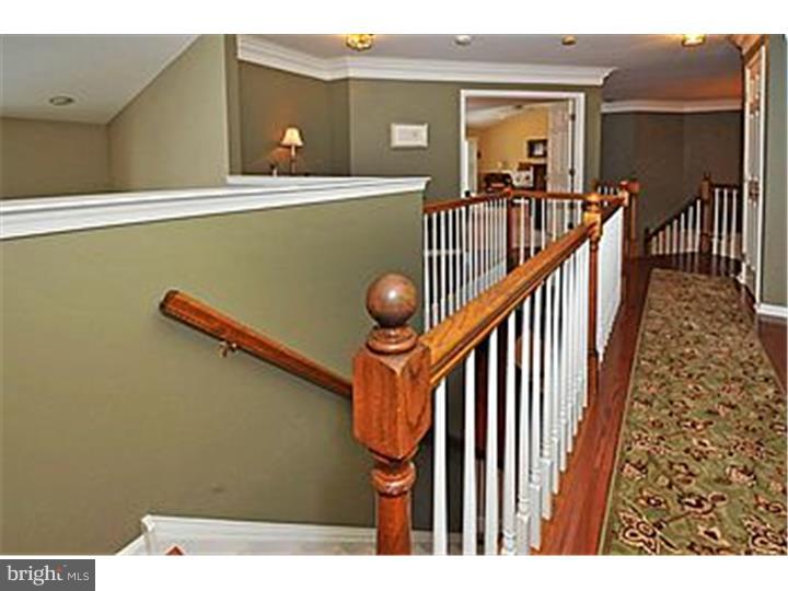 552 Exeter Court Ambler, PA 19002 - Photo 15 of 25 Hallway