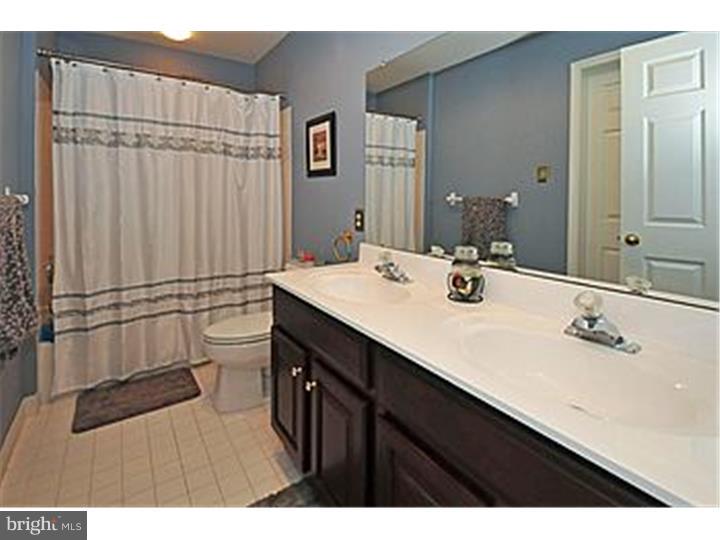 552 Exeter Court Ambler, PA 19002 - Photo 23 of 25 Bathroom