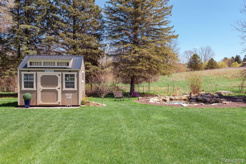 3379 Hixon Road Rochester, MI 48306 - Photo 30 of 35