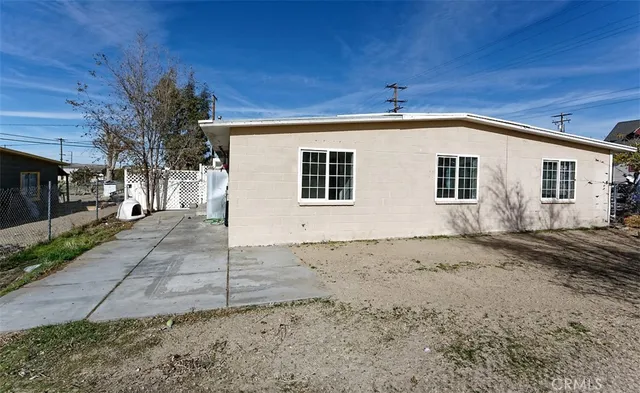 $370,000 | 19288 3rd Street, Oro Grande, CA 92368