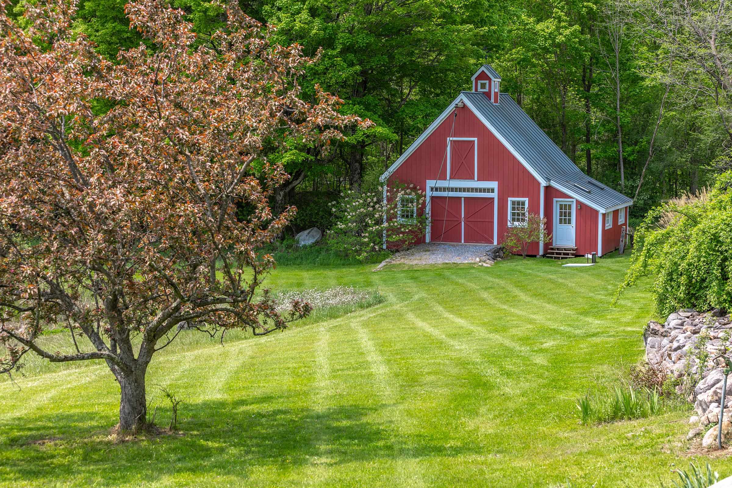 39 Eagle Ridge Dorset, VT 05251 - Photo 3 of 44