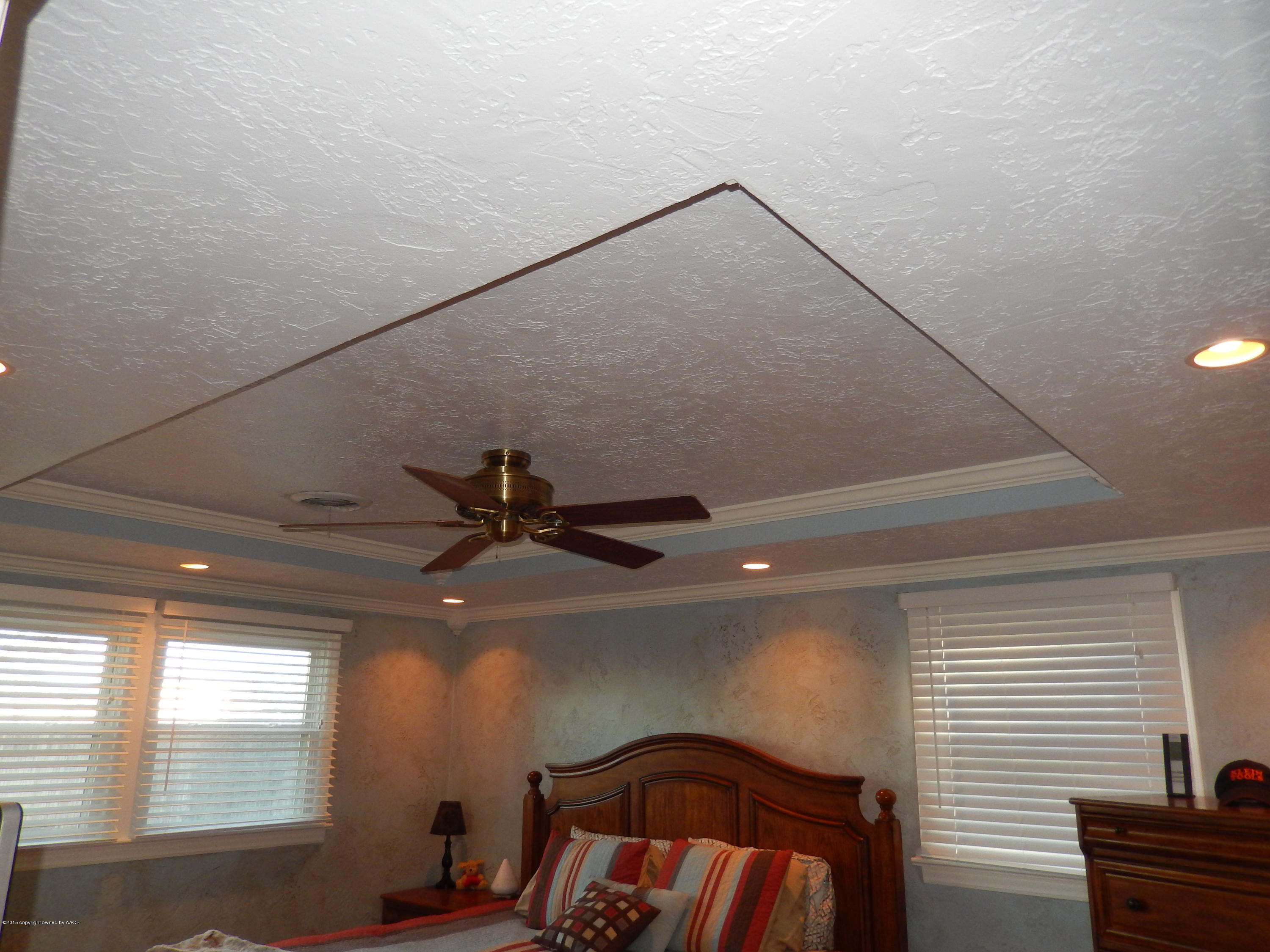 101 Rimrock Trail Amarillo, TX 79108 - Photo 17 of 33 details on master ceiling, lighting