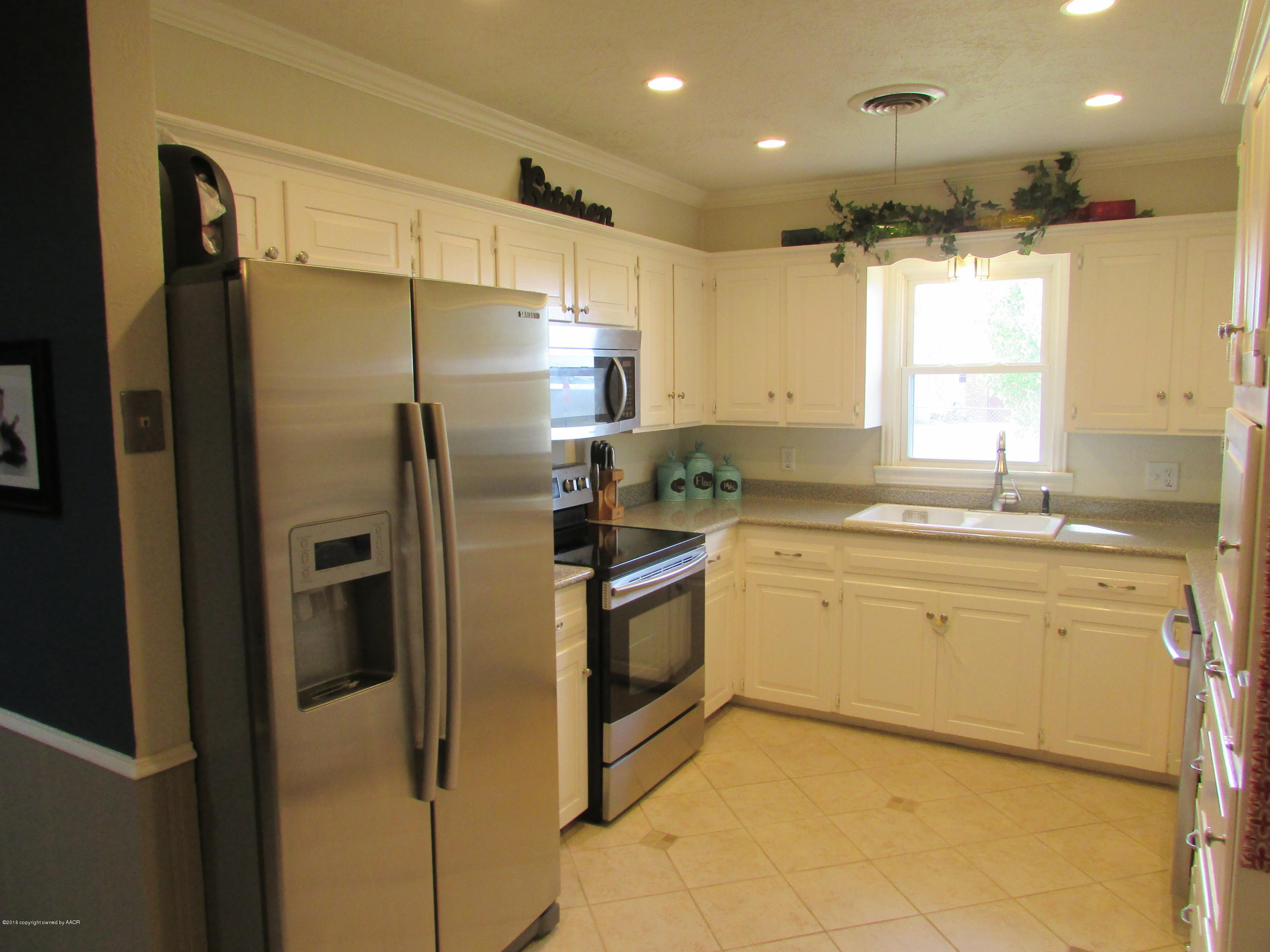 101 Rimrock Trail Amarillo, TX 79108 - Photo 2 of 33 Kitchen
