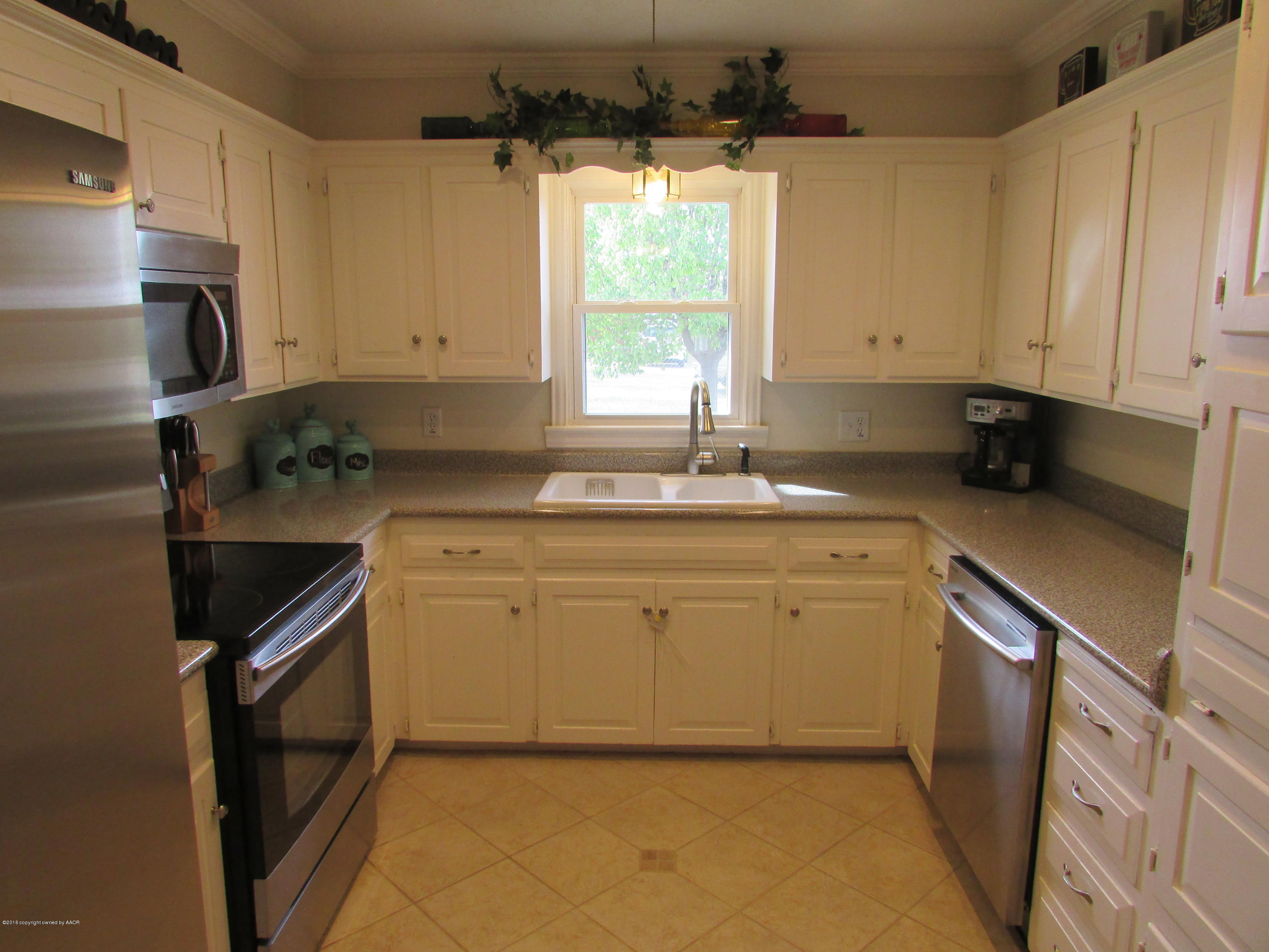 101 Rimrock Trail Amarillo, TX 79108 - Photo 4 of 33 kitchen 3