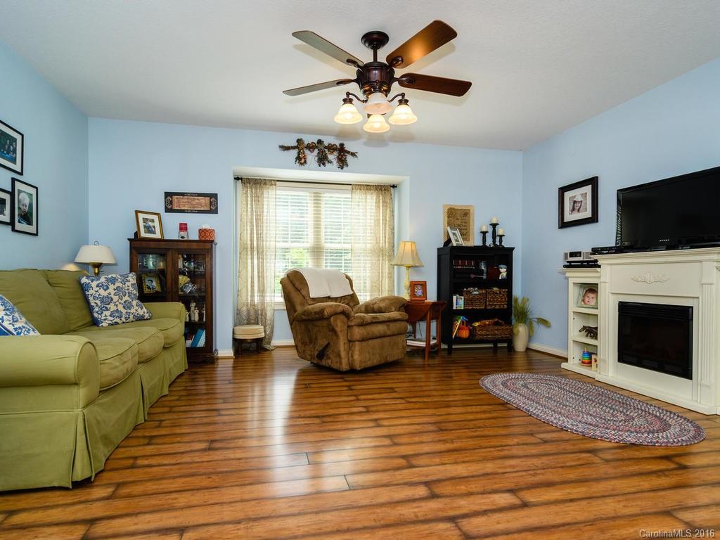 921 Burney Mountain Road Fletcher, NC 28732 - Photo 4 of 20 Gallery Image 4