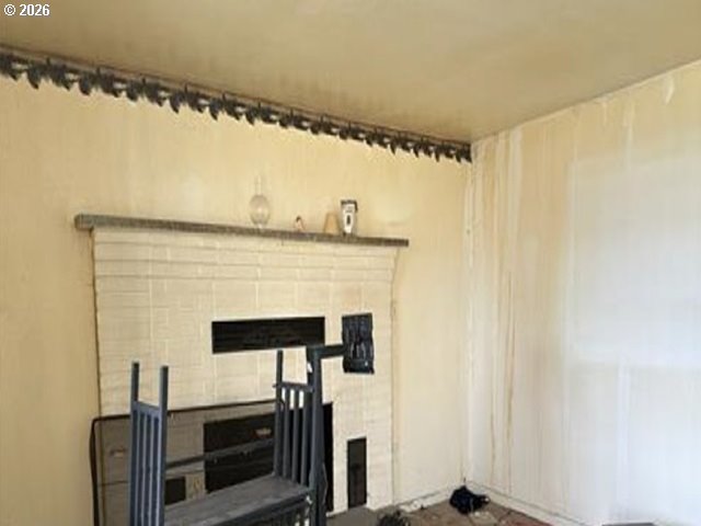 968 South 1st Street Union, OR 97883 - Photo 5 of 8 a close view of a fireplace in the kitchen