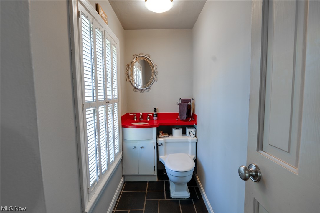 2604 Kerwick Road Cleveland, OH 44118 - Photo 15 of 33 Gallery Image 15