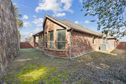 $555,000 | 2801 White Rock Creek Drive, McKinney, TX 75072