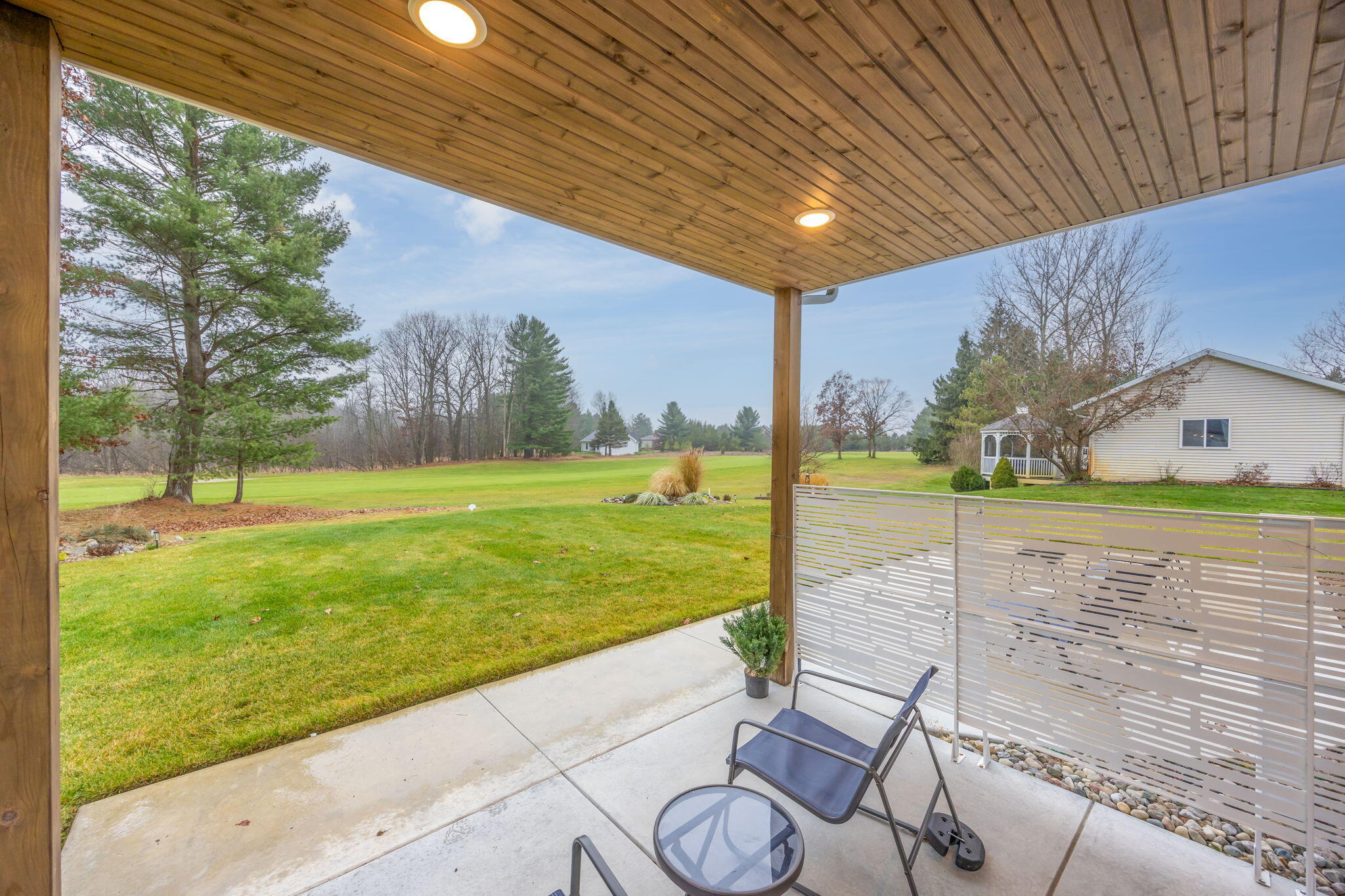 7151 Ryans Run Road Stanwood, MI 49346 - Photo 7 of 39 26-web-or-mls-3Y2A1367-Edit